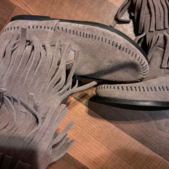 Boots w/ Fringe - Picture 2 of 5